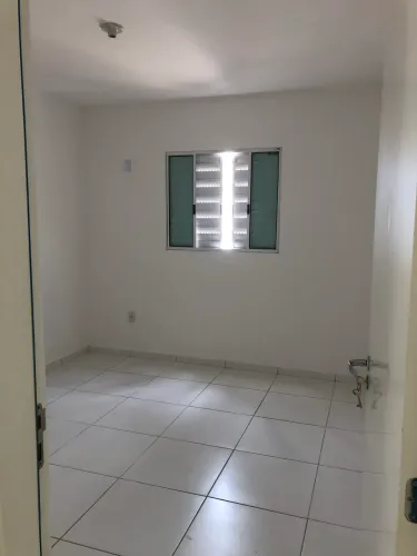 Alugo apartamento