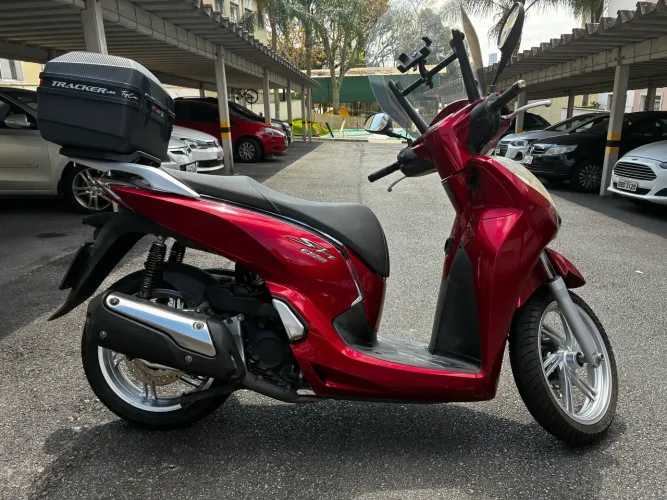 Honda SH 300i 2018 Vermelha 39.729 km Muito conservada e econômica