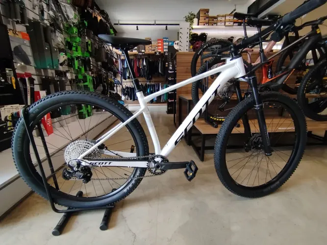 Bicicleta Scott Scale 940 M
