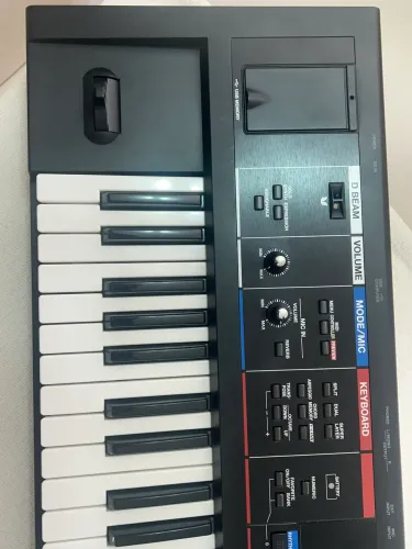 Teclado Sintetizador Roland Juno Di