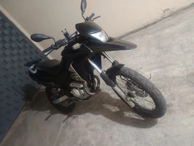 XRE 300 2015