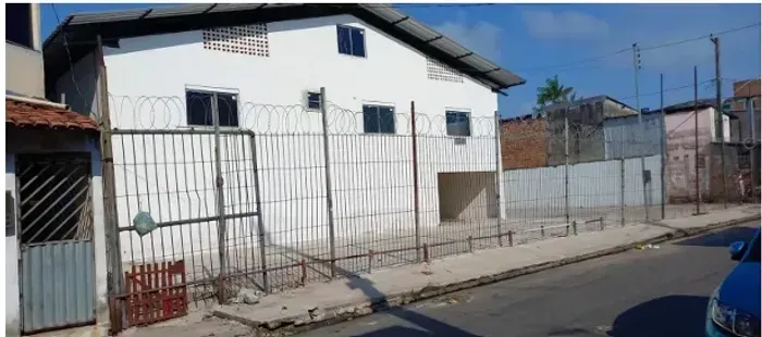 Imóvel comercial com 1800 m² c/ galpão de 825m² Maracangalha - Belém - PA