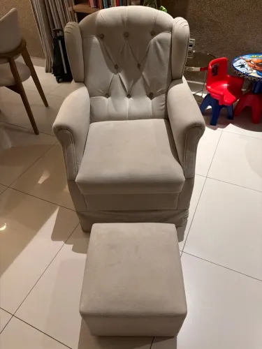 Poltrona de amamentação
