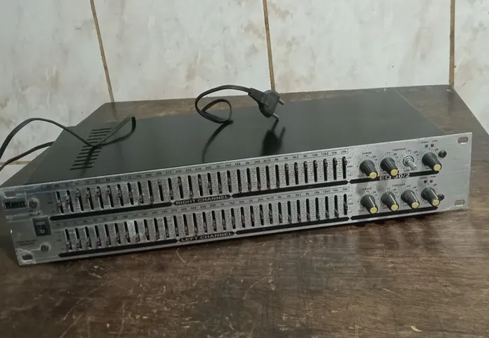 Equalizador "WINVOX" MODELO  EQ30/2 