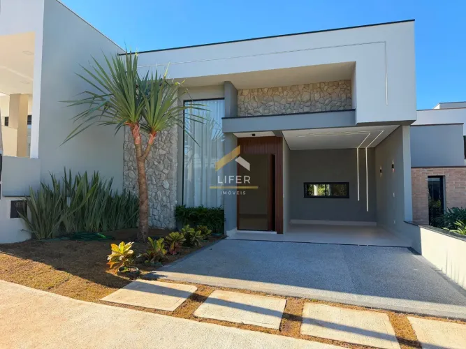 Casa Nova com 3 Suítes, Piscina e Vista para Mata | Park Gran Reserve