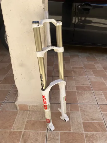 Rockshox boxxer rc 2014 sem desgaste tudo funcionando 