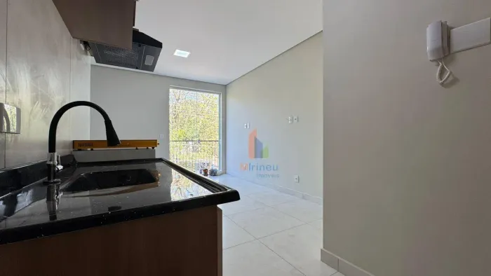 Kitnet com 1 dormitório para alugar, 31 m² por R$ 1.600,00/mês - Conjunto Habitacional Pad