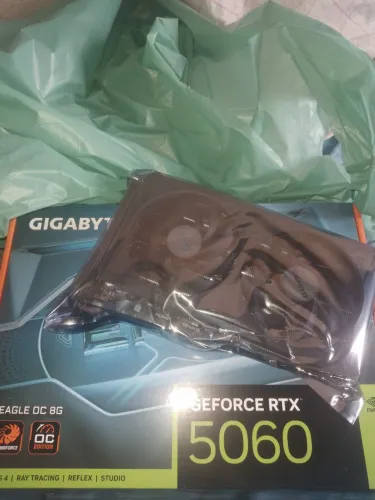 RTX 5060 nova e lacrada
