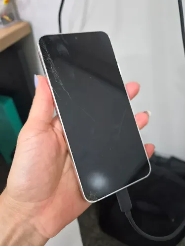 Vendo Celular S23 com tela quebrada