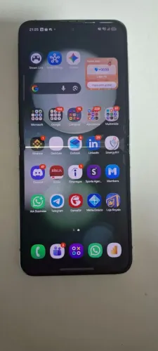 Samsung Z Flip 5 (Leia a descrição)
