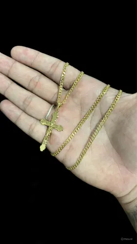 Corrente banhada a ouro + pingente 