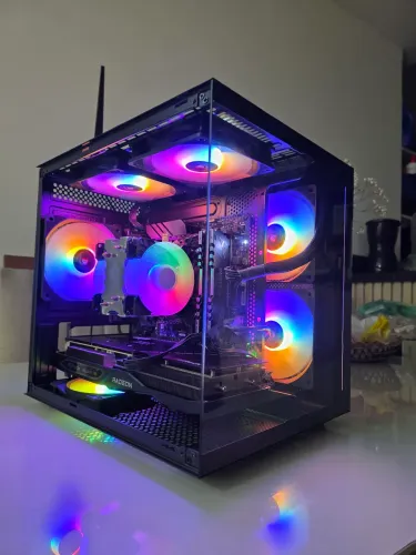 PC GAMER RX 7600 (NUNCA USADA) + RYZEN 7 5700/ 16GB/ SSD/ WIFI// ACEITO PS5