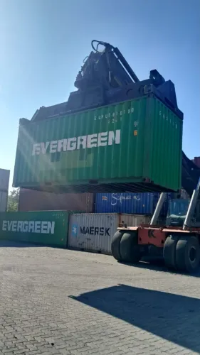 Container: uma estrutura para várias possibilidades