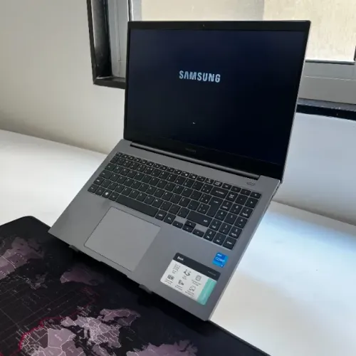 Notebook Samsung, i5 de 11a Geração, 8gb de RAM, 256 de SSD, tela de 15.6 Full HD