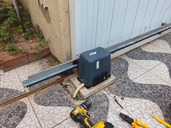 Manutenção de portão