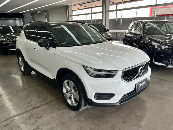Volvo XC40 T-4 2.0 190cv FWD 2020