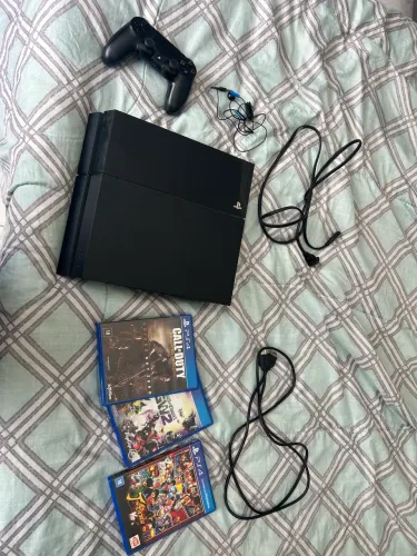 PS4 Fat - Incluso 3 Jogos