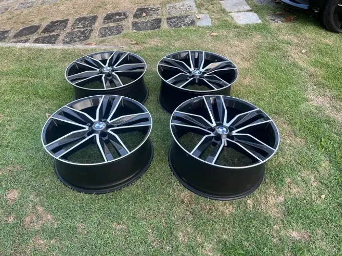 Rodas BMW Originais Aro 22 - X5 / X6 (Staggered)