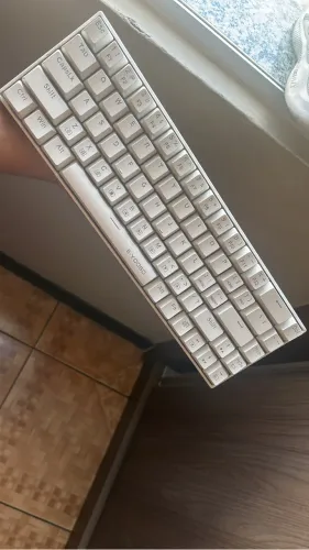 Teclado Mecânico Gamer E-YOOSO Z686 USB com Fio, Mini Slim RGB e Mouse demonshark m3