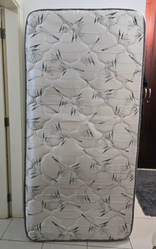 Colchão solteirão em ótimo estado 