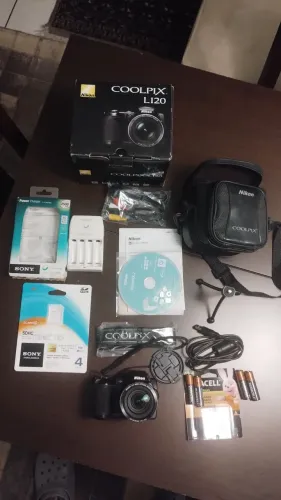 Câmera digital Nikon Coolpix L120 novíssima!!