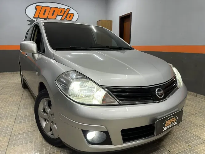 Nissan Tiida SL 1.8/1.8 Flex 16V Aut. 2011