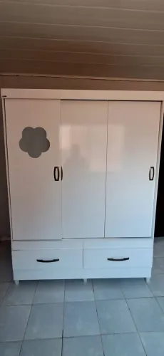 Roupeiro branco casal