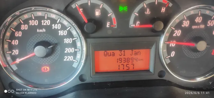 Fiat Punto ELX 1.4 Fire Flex 8V 5P 2008