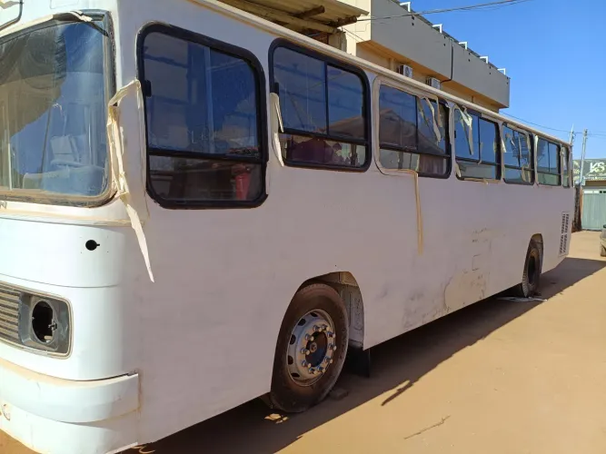 Ônibus excelente para motorhome