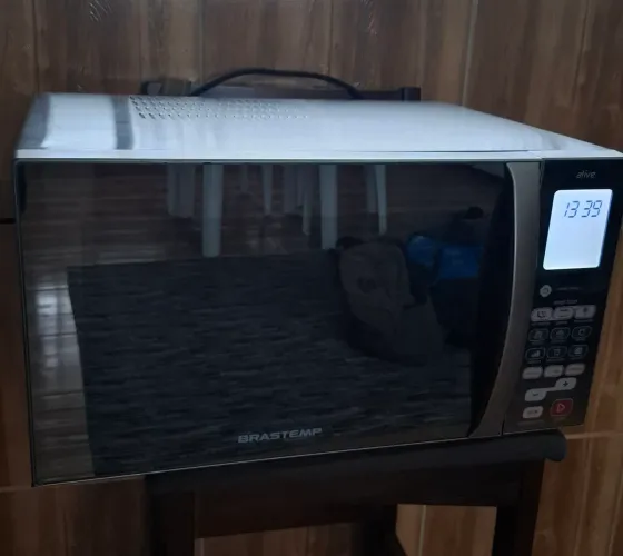 MICROONDAS Novo BRASTEMP MENOS DE UM ANO DE USO
