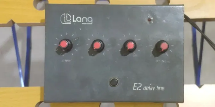 Pedal Delay analógico Lang E2