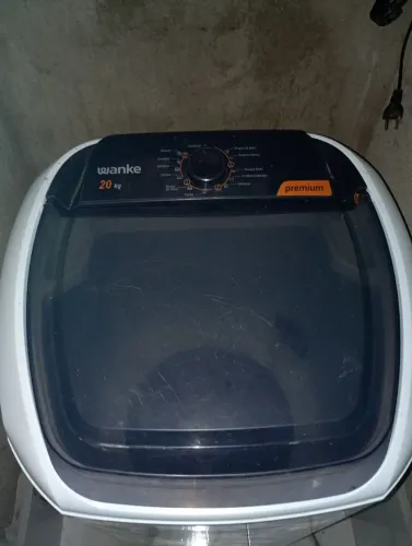 Vende-se um tanquinho de lavar roupa de 20kg