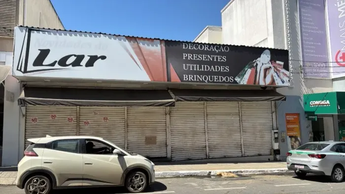 PONTO COMERCIAL PARA LOCAÇÃO NO CENTRO DE VITÓRIA DA CONQUISTA - 432m²