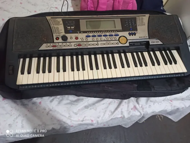 Teclado Yamaha PSR-550