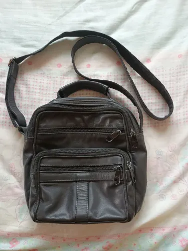 Bolsa de Couro Legítimo Usada R$100,00