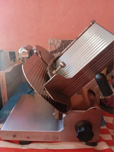 Vendo fatiadora de frios
