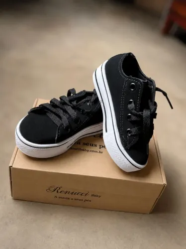 Venda de sapatos infantil menino 