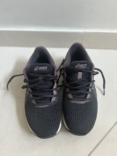 Tênis feminino asics
