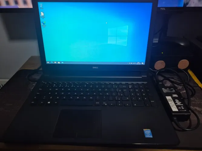 Dell Inspiron 15" (12GB RAM + SSD) - Conservado!