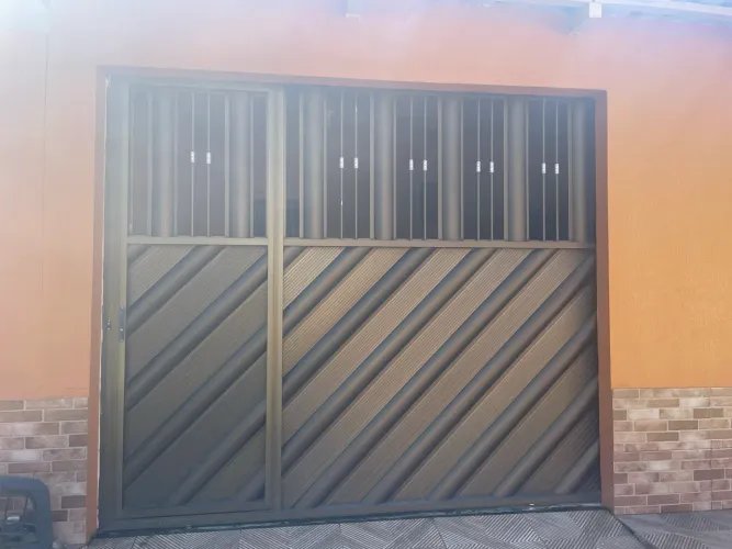 VENDO PORTÃO DE ALUMÍNIO EM ÓTIMO ESTADO