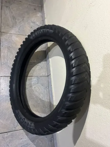 Pneu 18 Levorin moto dianteiro