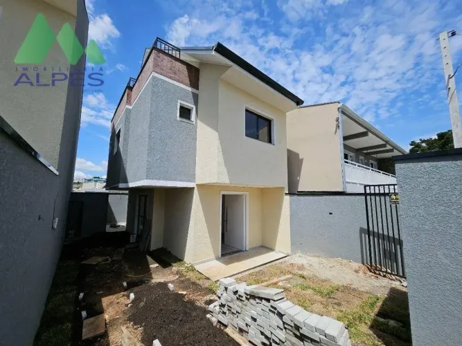 Sobrado com 3 dormitórios à venda, 118 m² por R$ 650.000,00 - Xaxim - Curitiba/PR