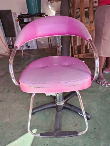 Cadeira para salão rosa