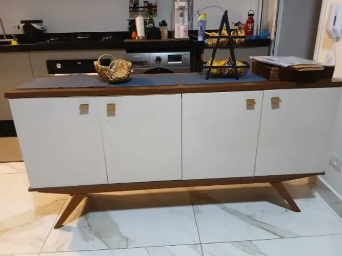Buffet Aparador Balcão 4 portas com divisórias puxadores de couro!!