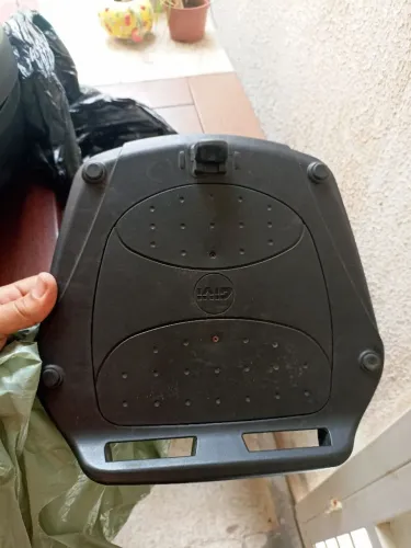 Vendo baú novinho