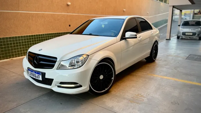 Mercedes-Benz C-180 CGI Classic 1.8 16V 156cv Aut. 2012