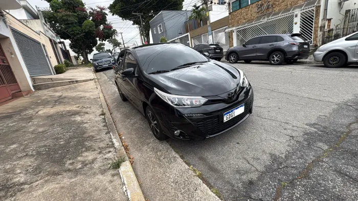 Toyota Yaris XLS Connect 1.5 Flex 16V 5P AUT 2021