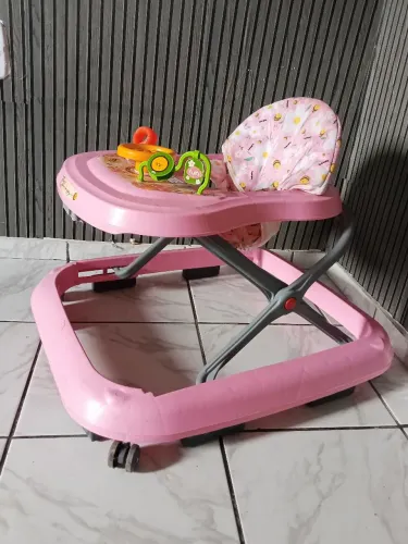 Andador semi novo