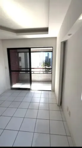 ALUGO ÓTIMO APARTAMENTO COM 2 QUARTOS NO BAIRRO DO ESPINHEIRO / RECIFE