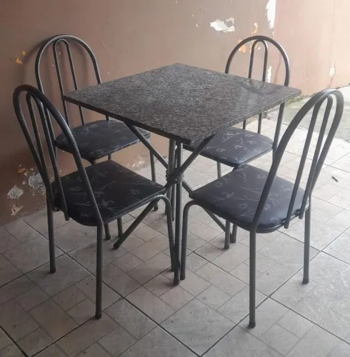 Mesa de mármores